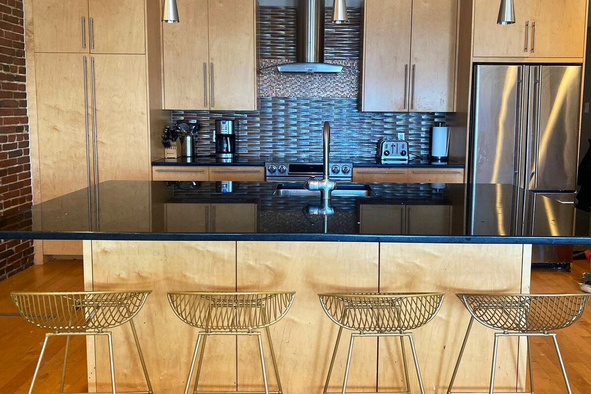 Boston Harbor View!Free Parking!North End 3 bed