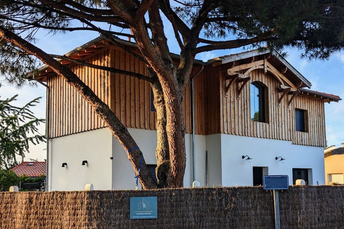 Pool villa in the vineyards gallery image 2