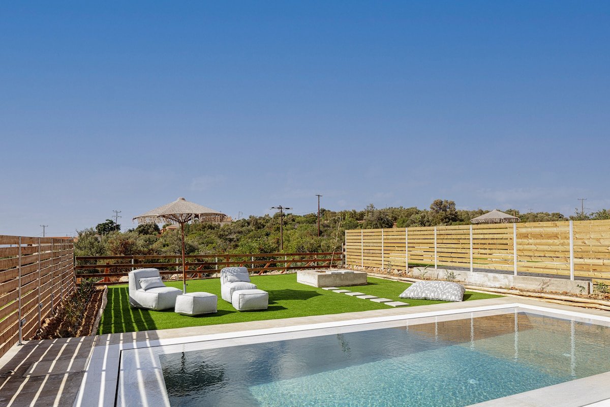 Carob Villa II, a Luxury Hideaway Private Pool gallery image 4