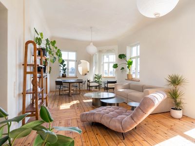 Charming flat | beautiful riverside views