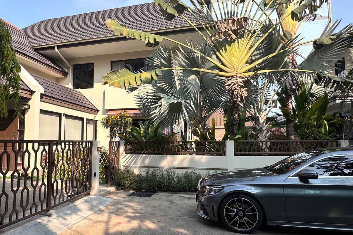 市中心铜锣区25巷独立花园别墅六房四卫