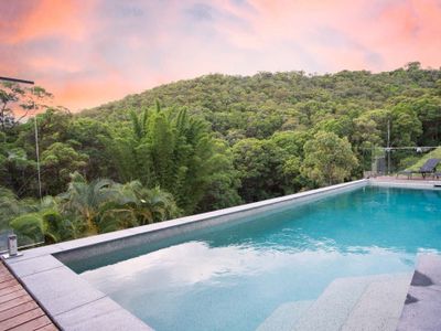 Skybolt Escape – Heated Pool, Pet on app