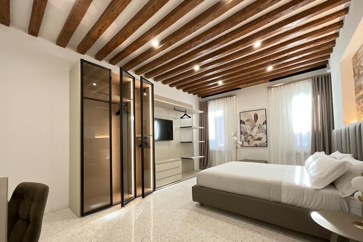 Cà Gemma Elegant Venice stay, 8 min from St.Mark’s gallery image 5