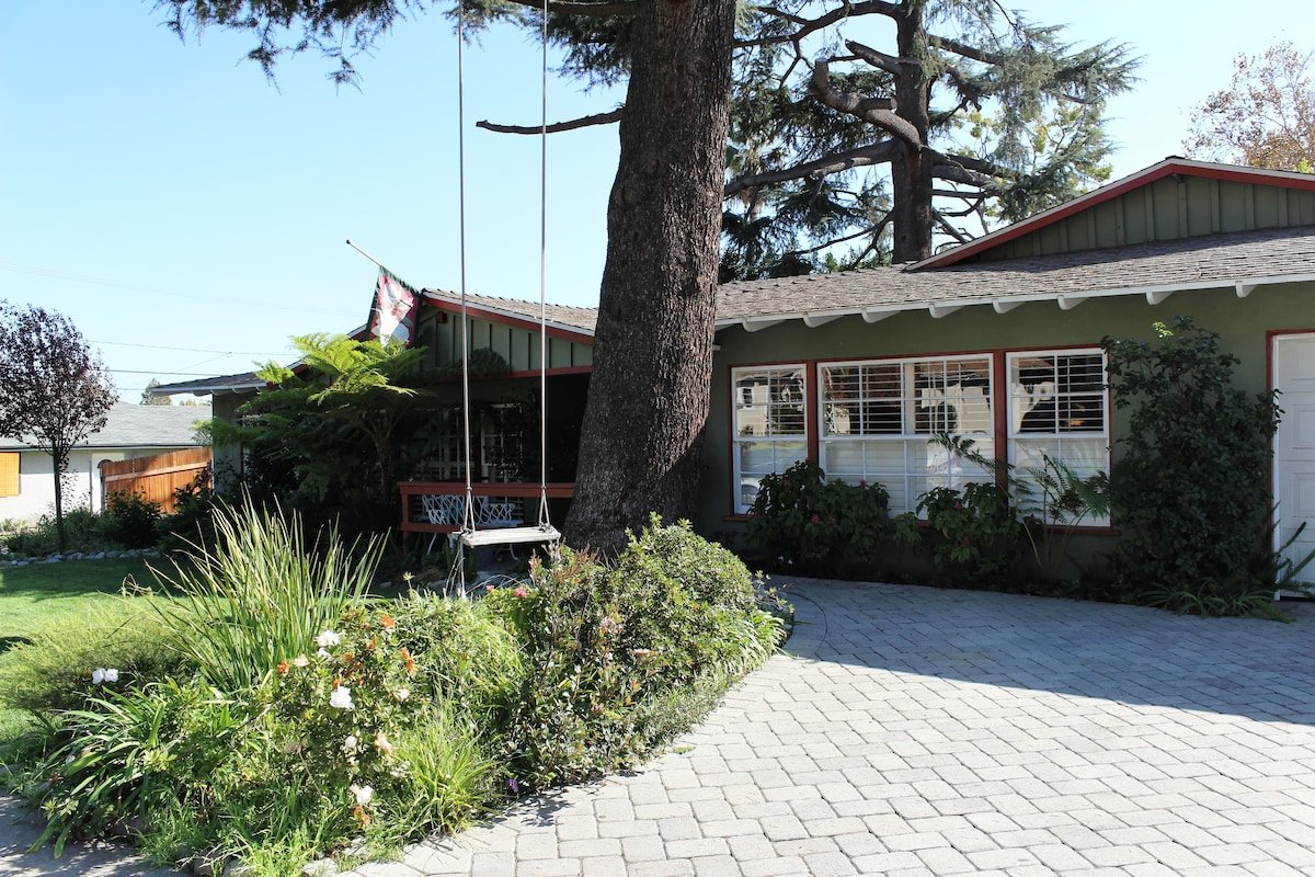 Sweet Pasadena & Rose Bowl Retreat gallery image 3