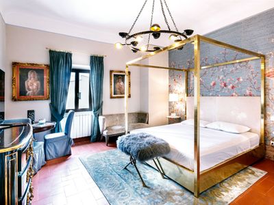 Lussuoso appartamento in Piazza de Carmine.