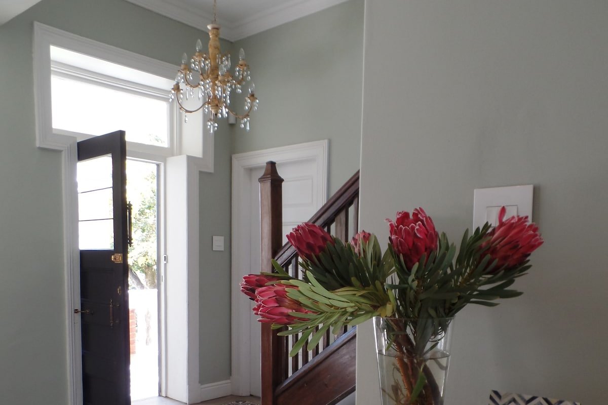 Edwardian family home with lovely views gallery image 3