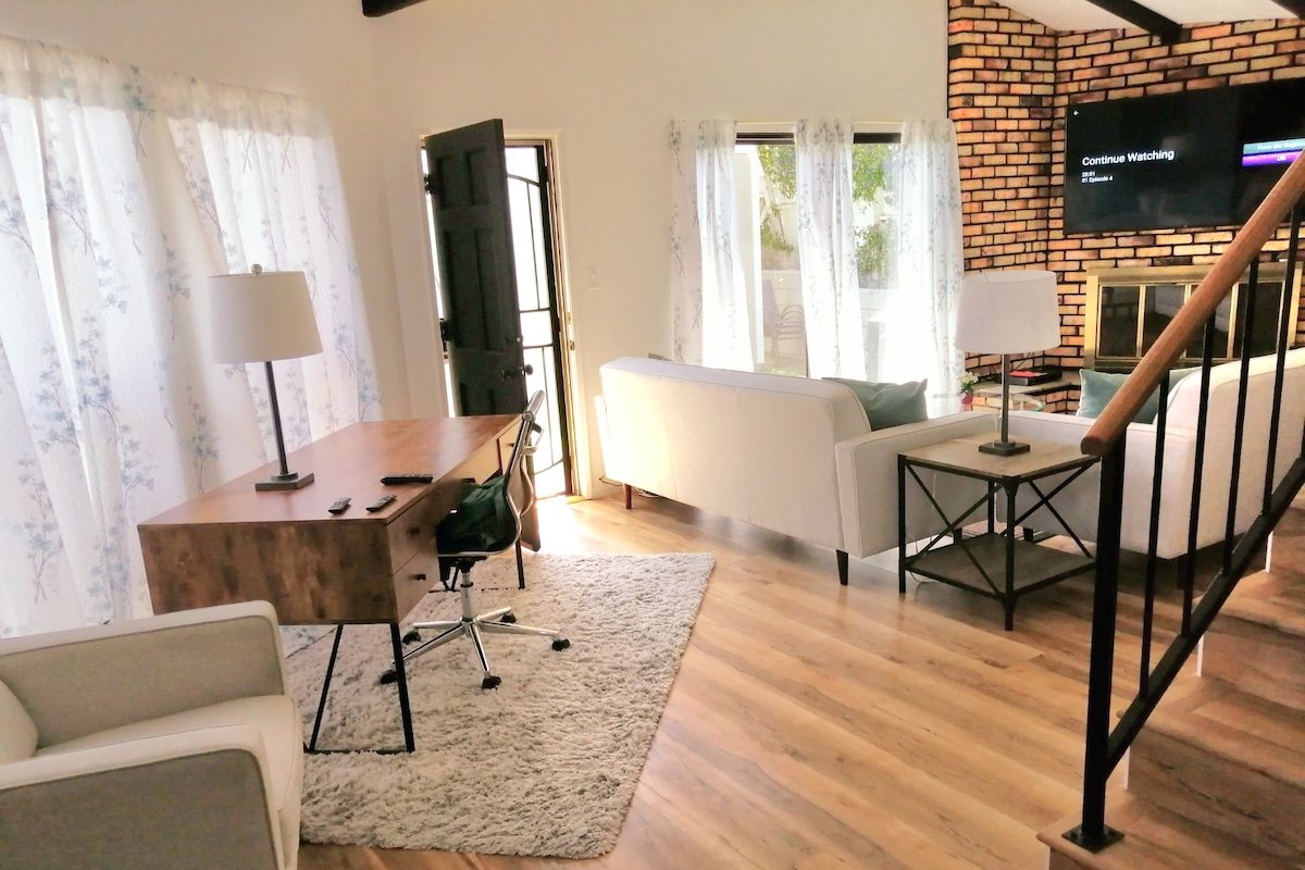 Big, Bright Beach City Home – 3 mi from the Ocean gallery image 5