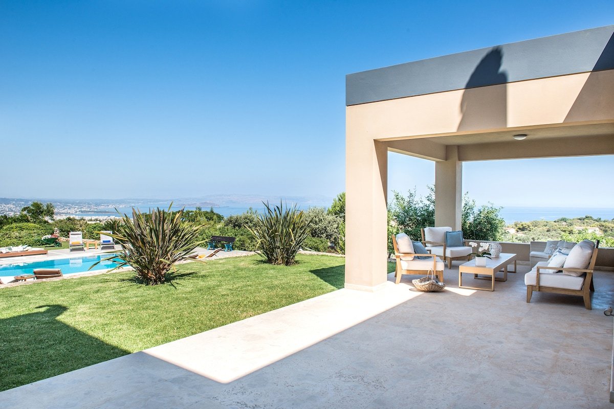Villa Mariposa – Panoramic view – Near Chania city gallery image 5