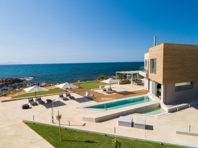 Your Private Retreat by the beach,with Heated Pool