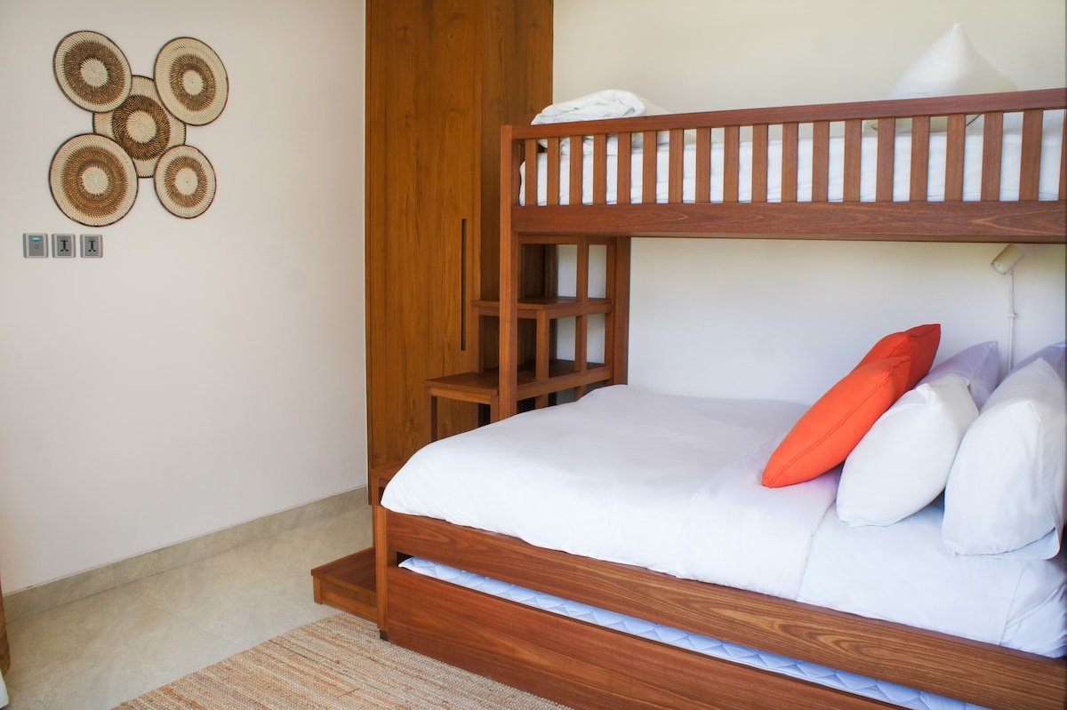 3BR Villa Skye w/ Private Pool & Ocean Views gallery image 4