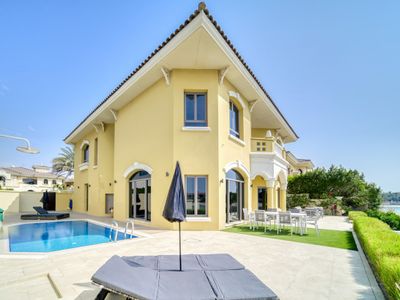 Beachfront 5BR Villa w/ Private Pool at the Palm