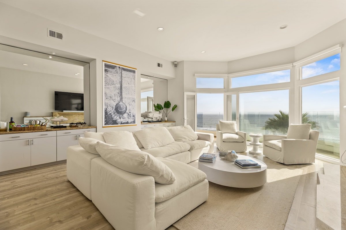 Ocean Front Luxurious Escape gallery image 5