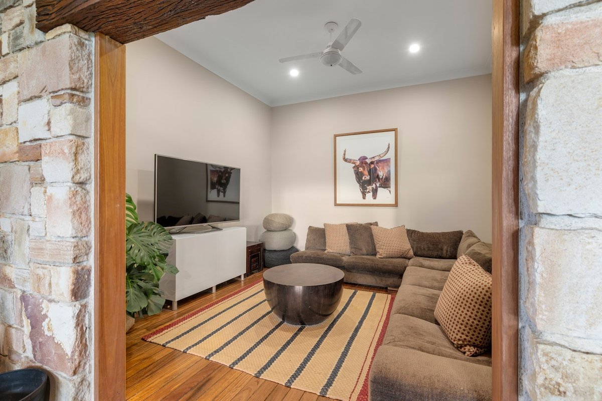 Twin River Ranch – The Main House and The Flat gallery image 4