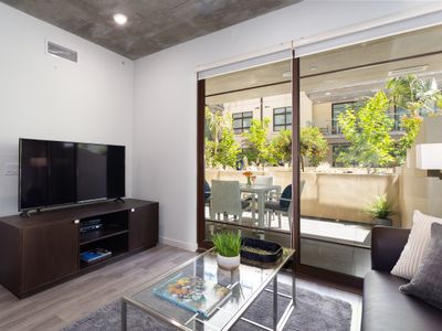 Upscale 4BR Apartment in Prime Location