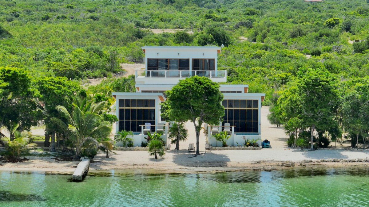 Ocean Front Wellness Resort – Secret Beach gallery image 2