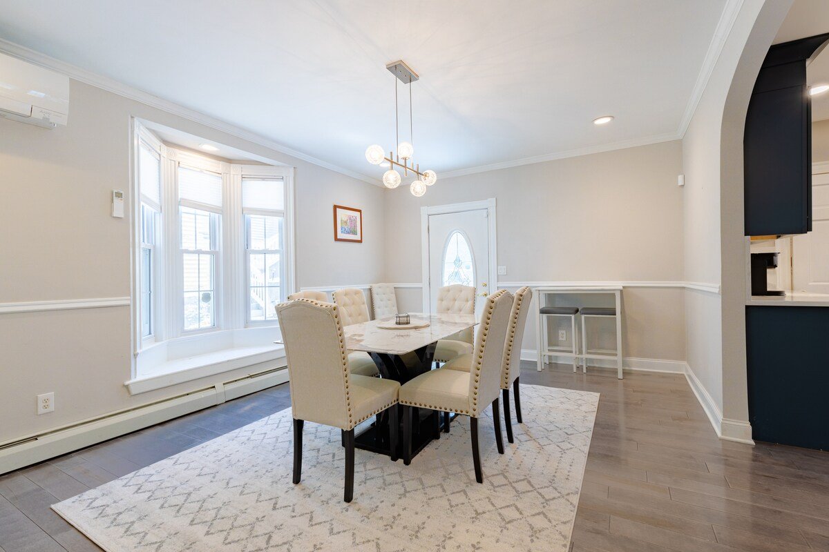 Spacious 5BR Boston Home • Near Fenway • Parking gallery image 4