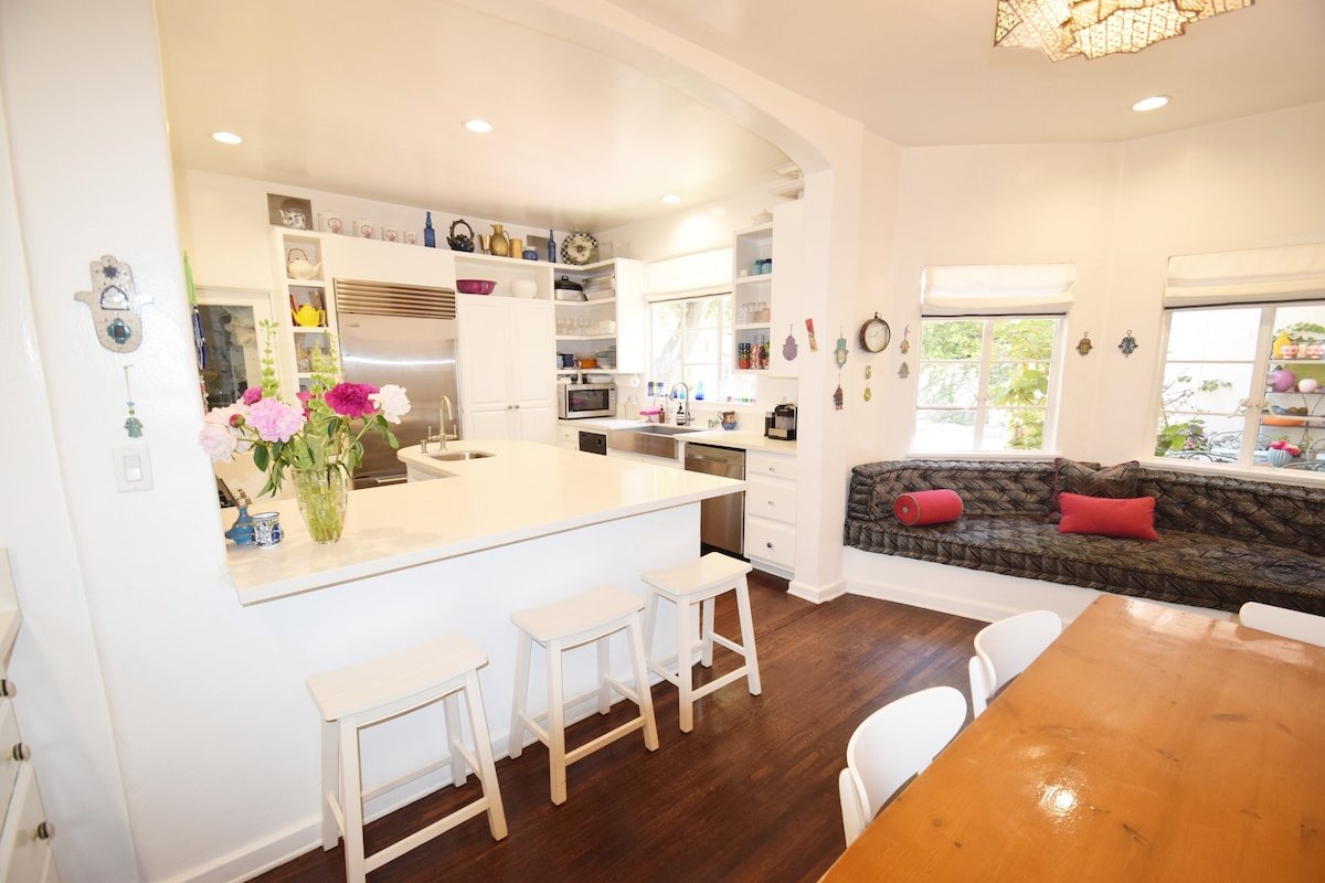 Beverly Hills Celebrity Home 1 gallery image 4