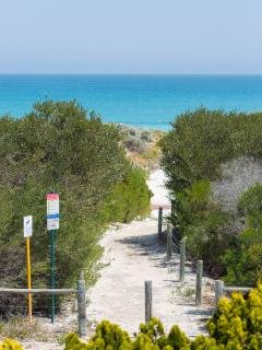 Mullaloo Beach Front, heat pool sauna ocean views gallery image 5