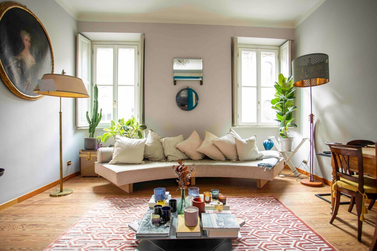 PRESTIGIOUS ESCAPE IN MILAN WITH GREAT TERRACE gallery image 4