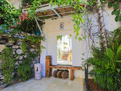 Maison Modernists Colonial House