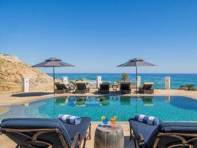 Walk to the Beach: Casa Bellamar de Cabo Colorado