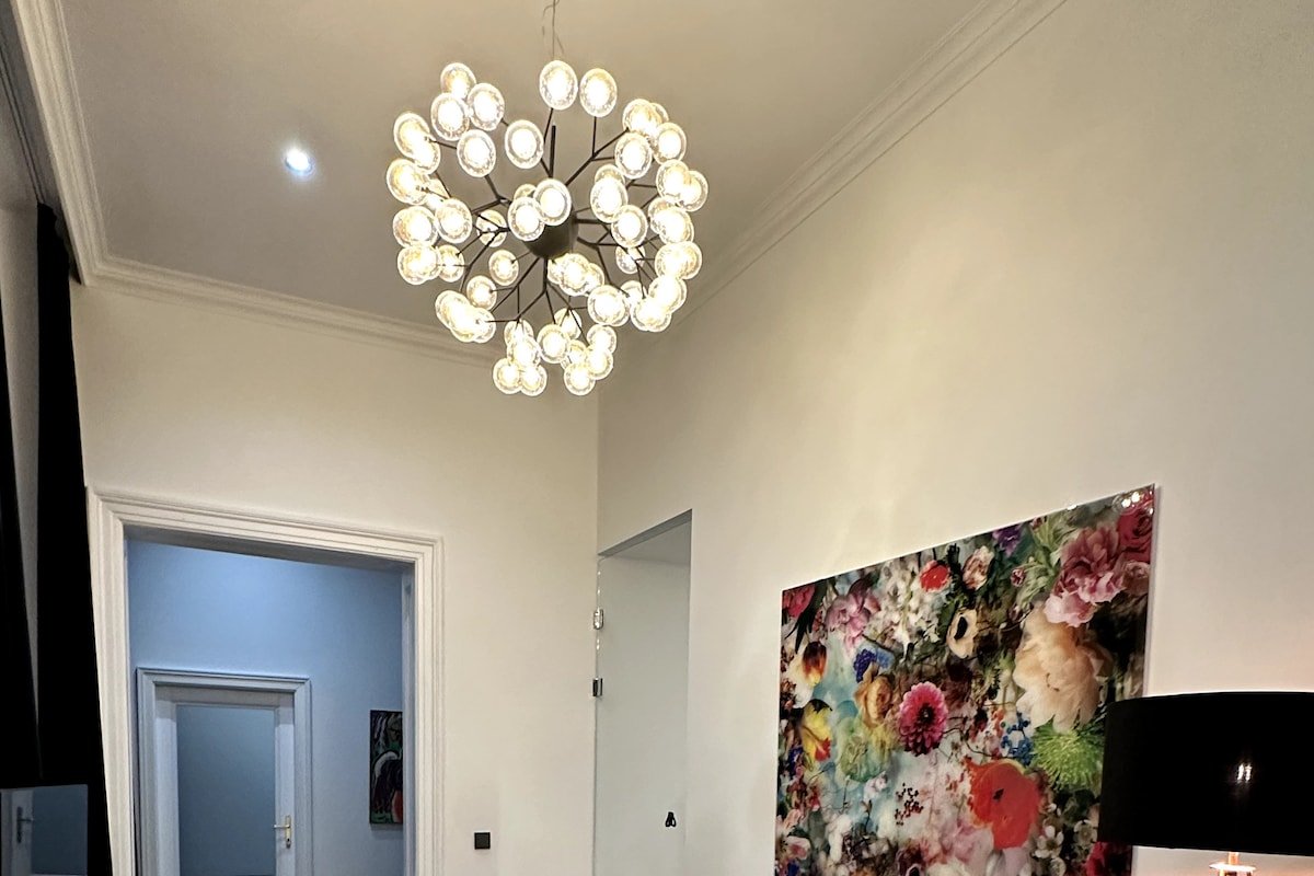 Kaiserin Sissi – City Apartment Downtown Vienna gallery image 3