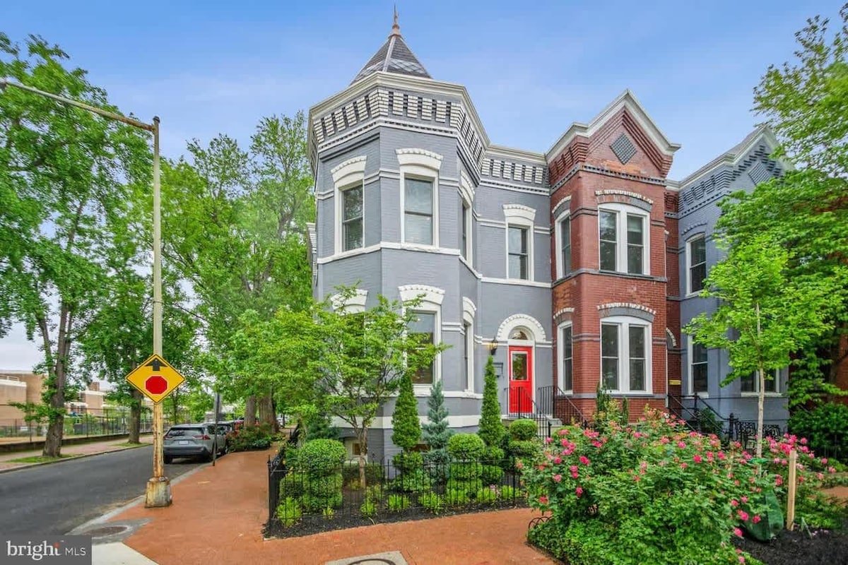 Turreted Townhouse – full of wonder gallery image 2