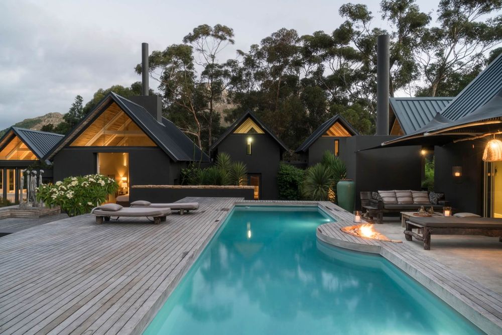 Photo 1 of Villa Maison Noir accommodation in Hout Bay, Cape Town with 5 bedrooms and 5 bathrooms