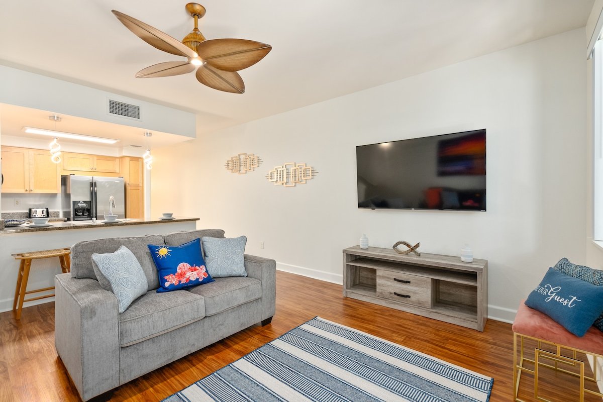 Luxury Oasis Resort Villa gallery image 3