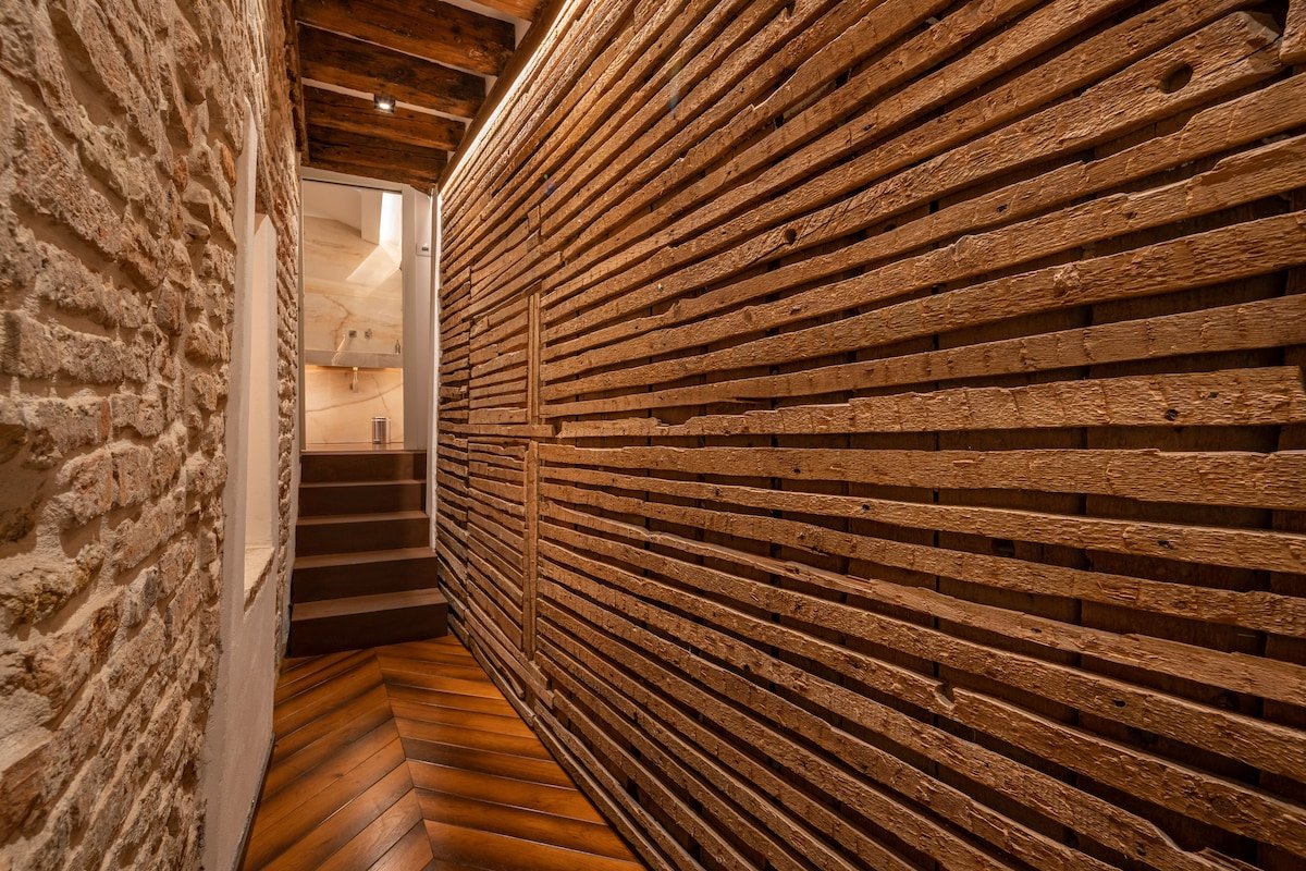 The Church Lodge – Rialto Bridge gallery image 4