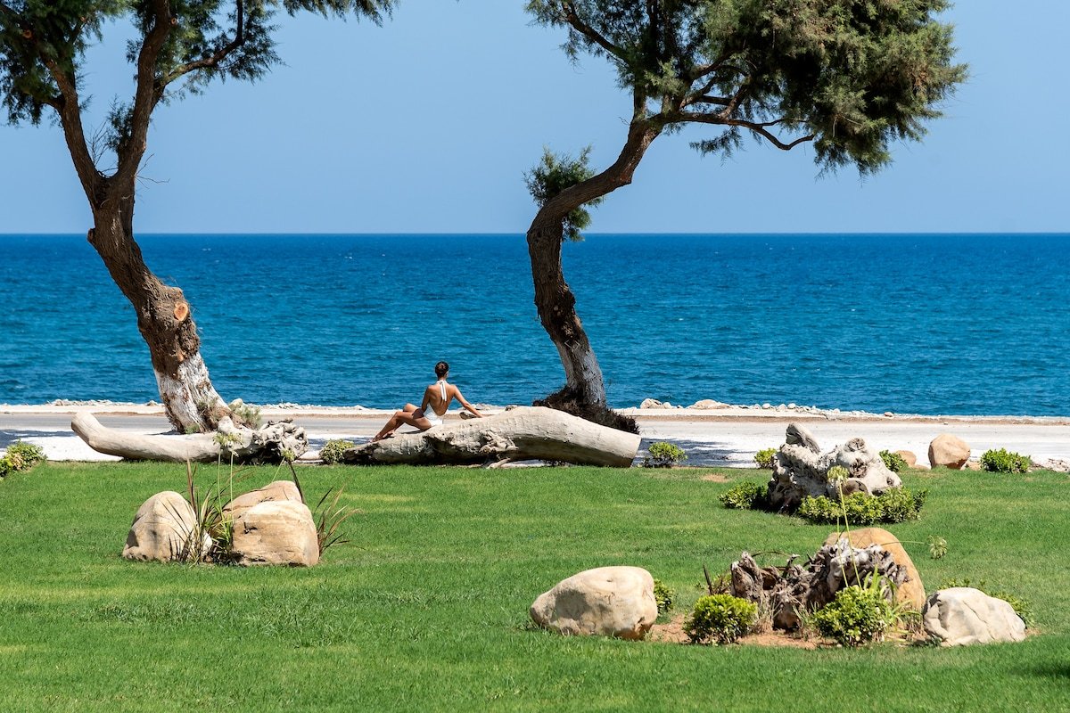 Artemis Villa, Beachfront Retreat with Heated Pool gallery image 3