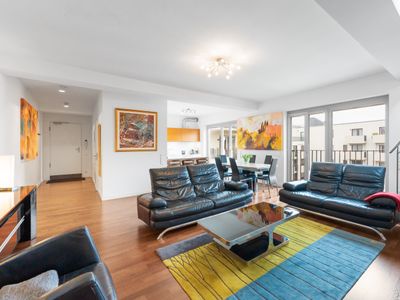 Airbnb Berlin Penthouse + Roof Terrace + Parking!