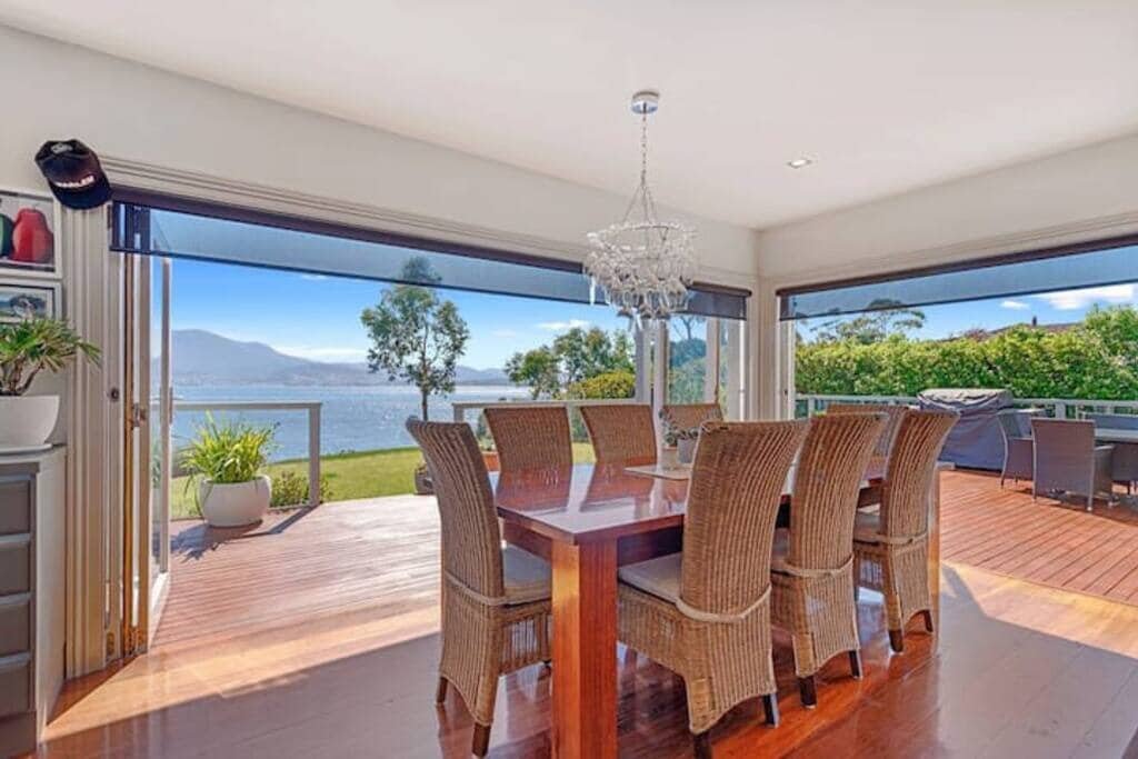 “Casa Con Vista” Luxury Waterfront Home Sleeps 10 gallery image 2