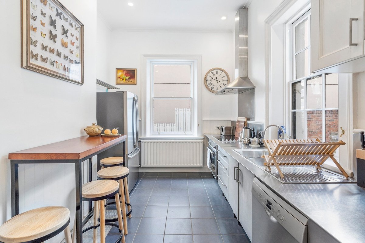 Devonshire House—Luxury with a Fascinating History gallery image 4