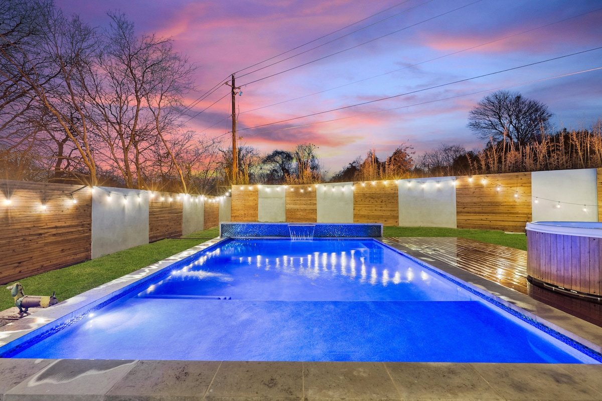 House of Healing & Wolves + Pool, Cold & Hot Tub gallery image 2