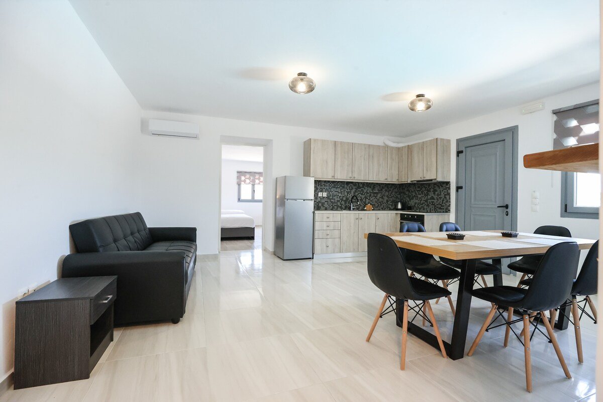 George Villa-I, with Private Pool, close to Town gallery image 5