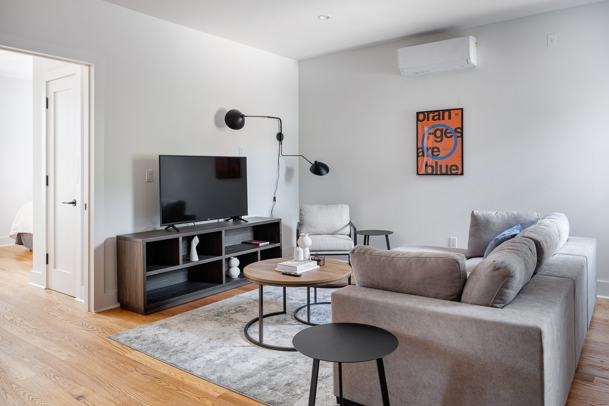 Sunny + Stylish 3Bd – Greenpoint