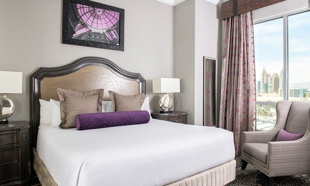 Grand Desert 2BR Suite Oasis | Heated Pools gallery image 5