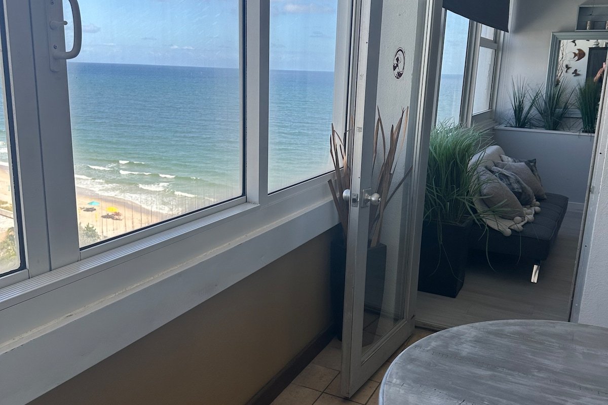 b.e.a.c.h Best experience anyone can have gallery image 3