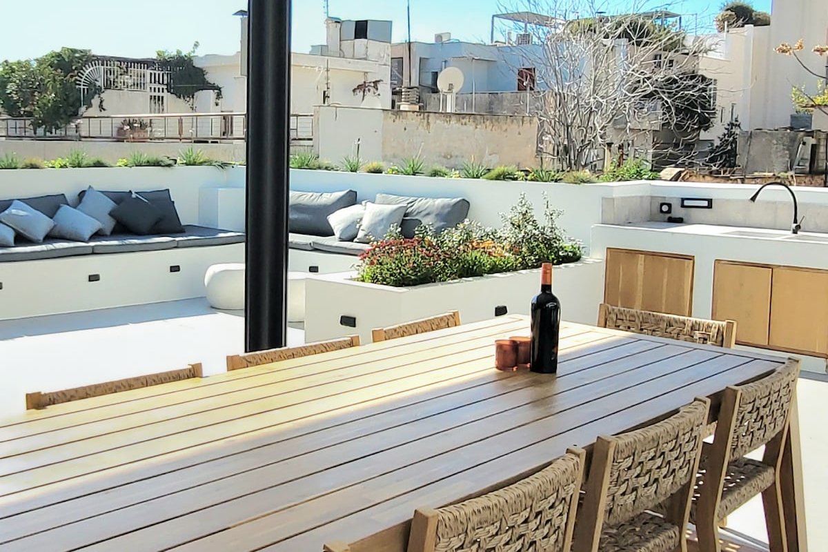 Kolonaki retreat gallery image 3