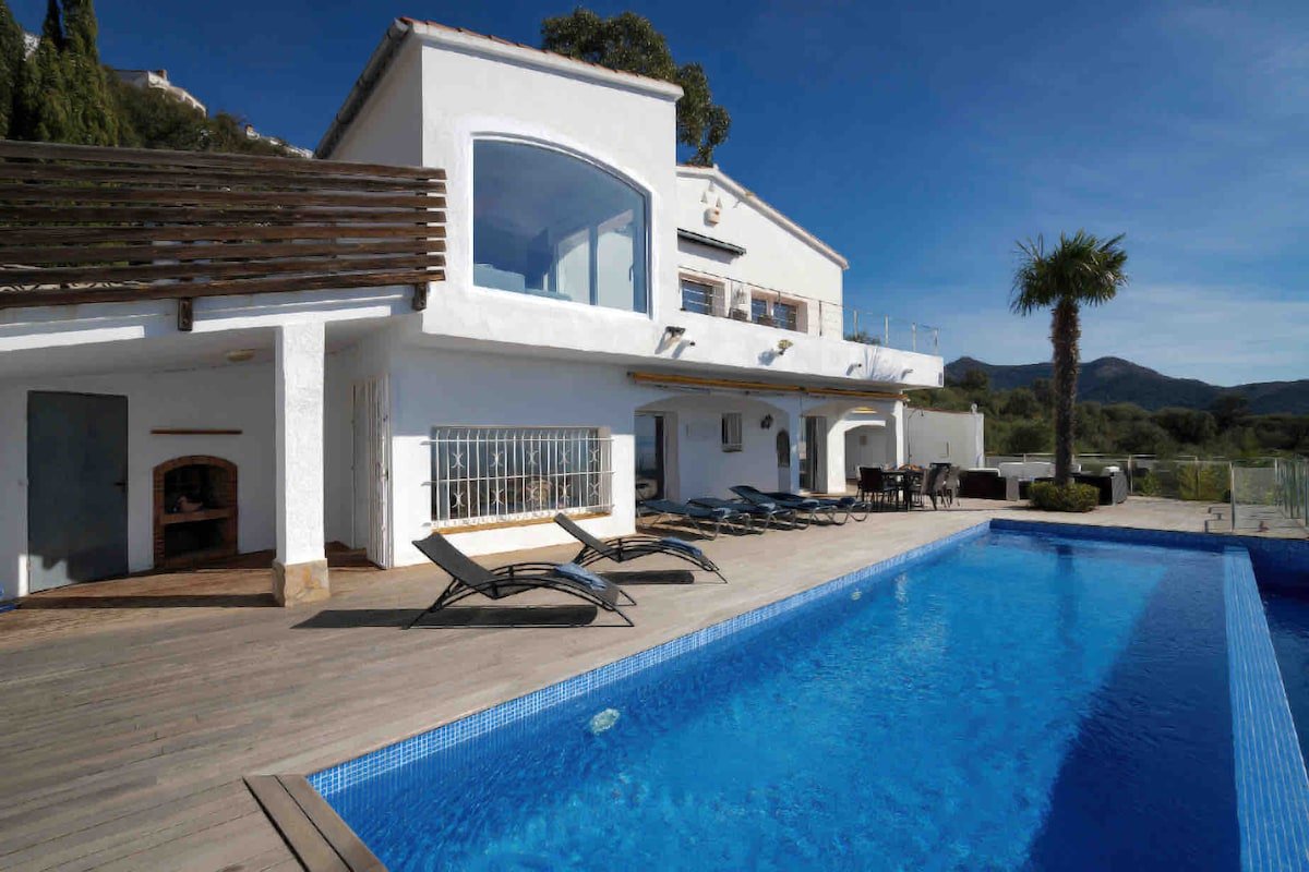 Spektakulärer Ausblick – Infinity Pool & Privacy gallery image 5