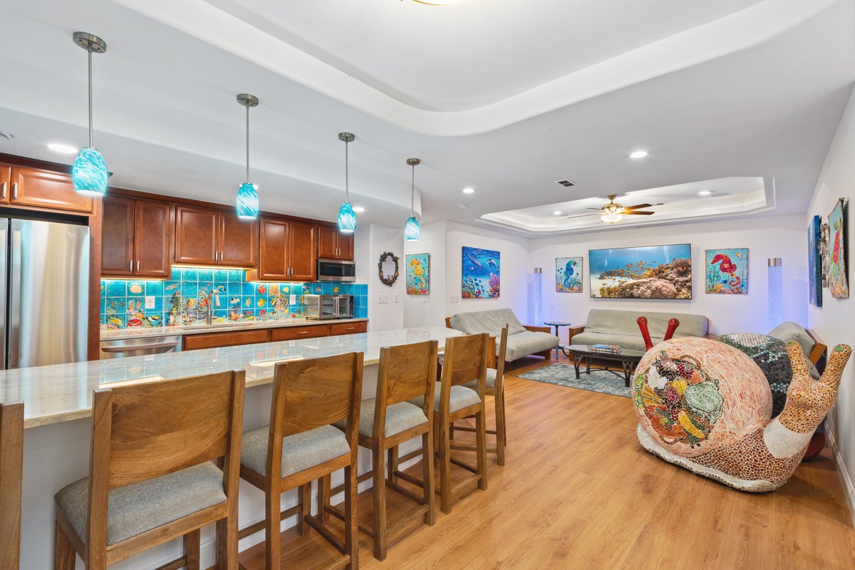 Jetted Tub, King, Steam Rm, Museum, Zoo, Sleeps 20