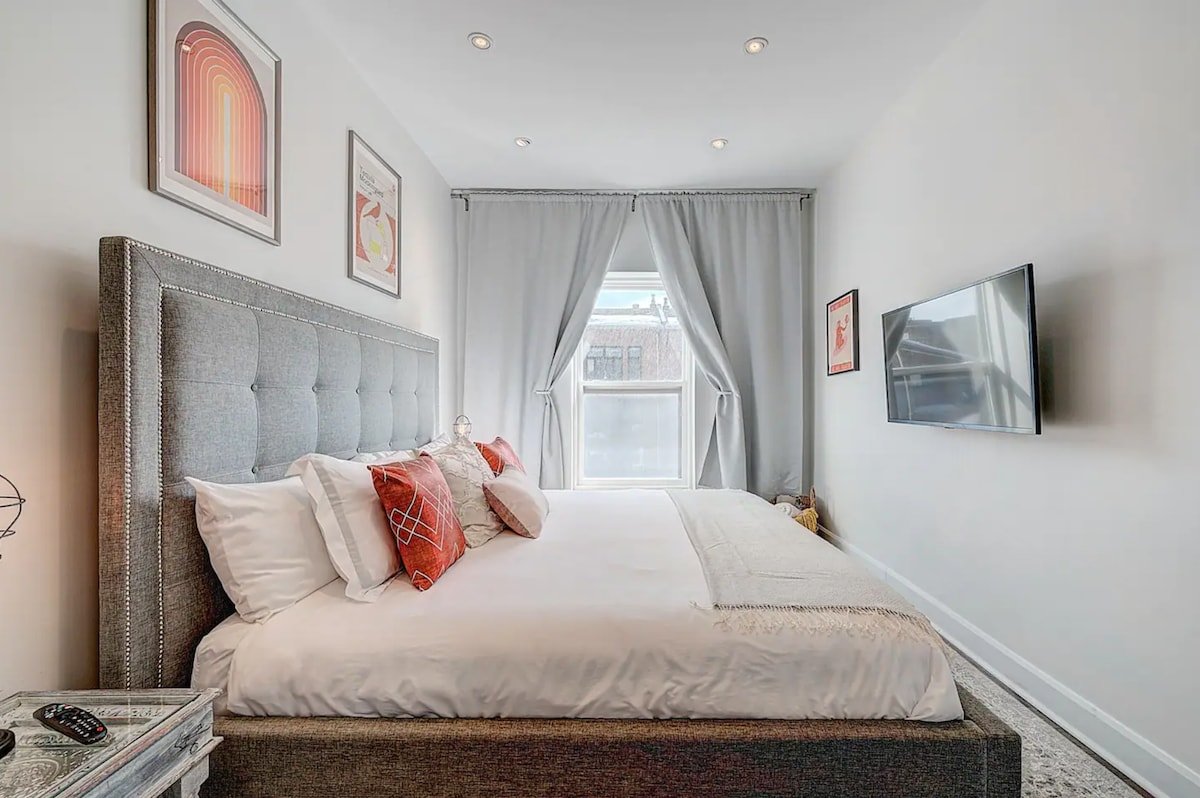 MTL Townhouse- 3 bdr in the heart of the city gallery image 3