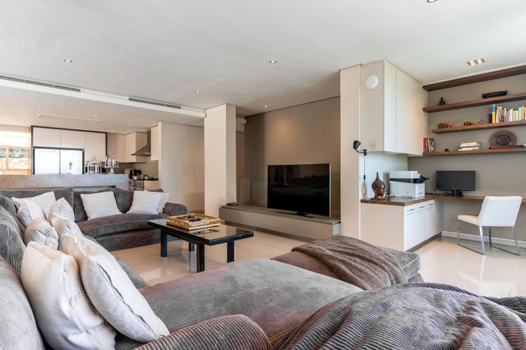 Green Point Grande - Luxury Family villa with pool