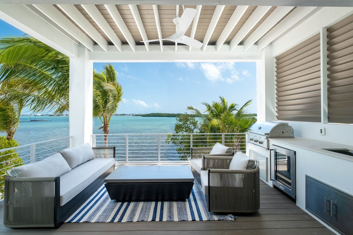 Oceanfront 5BR SeaGlass Cove Private BoatSlip Keys