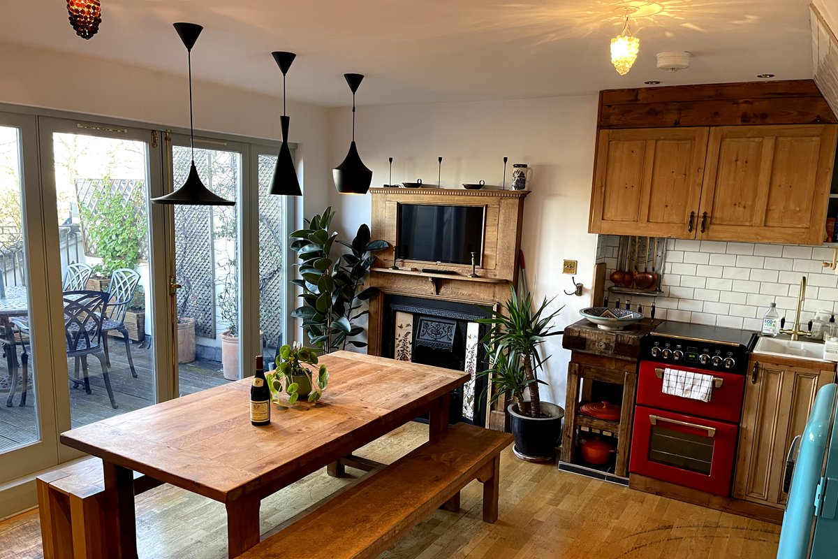 Clerkenwell, London 3-Bed w/ Private DiningTerrace