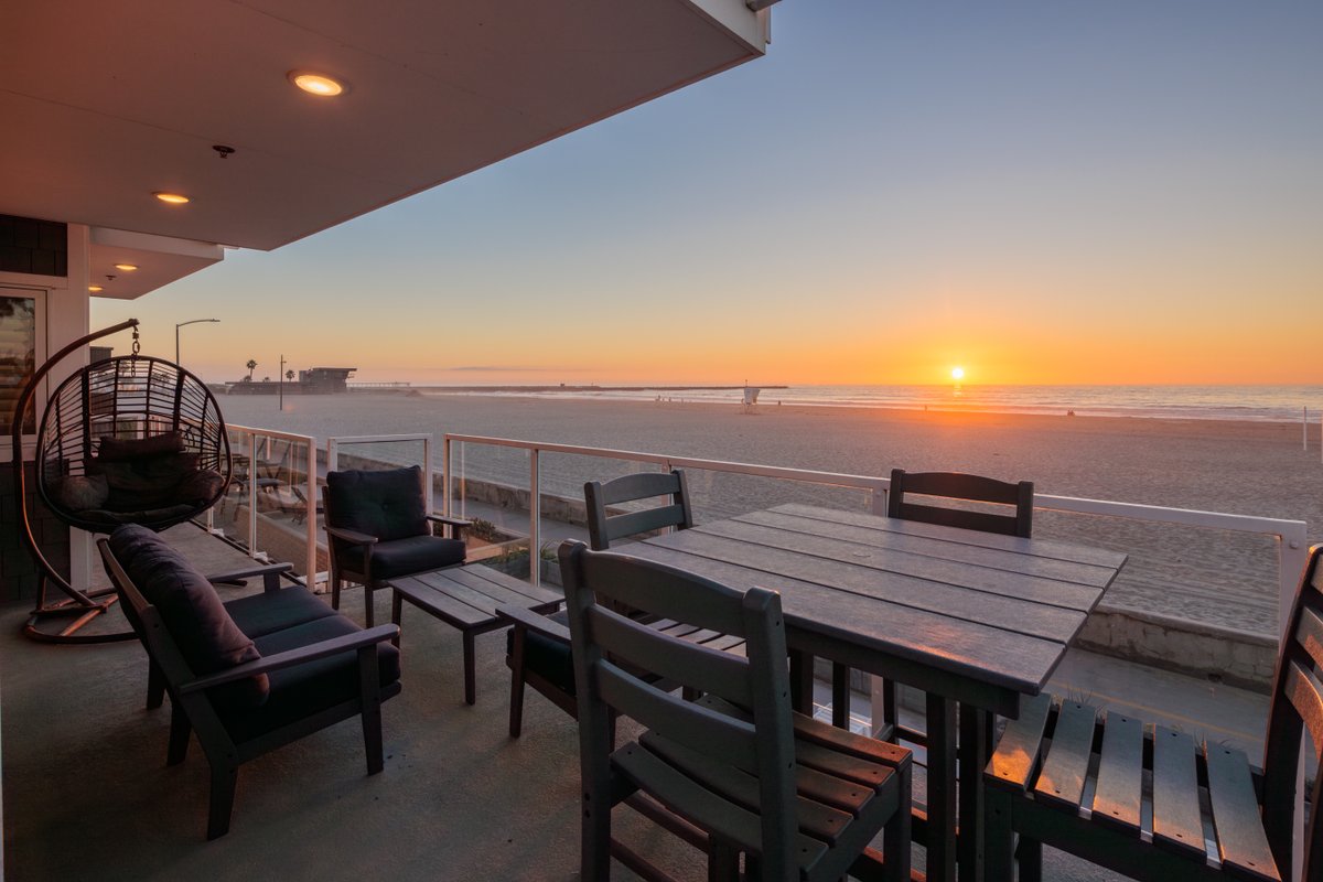 Oceanfront Living | AC | Sunset & Oceanview Deck