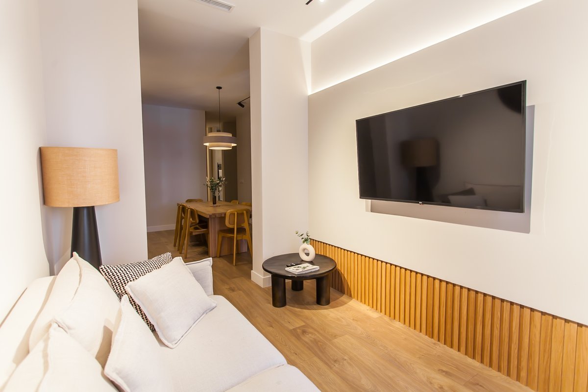 Luxury in Malasaña: 3hab/3baños – 8 pax – Ascensor