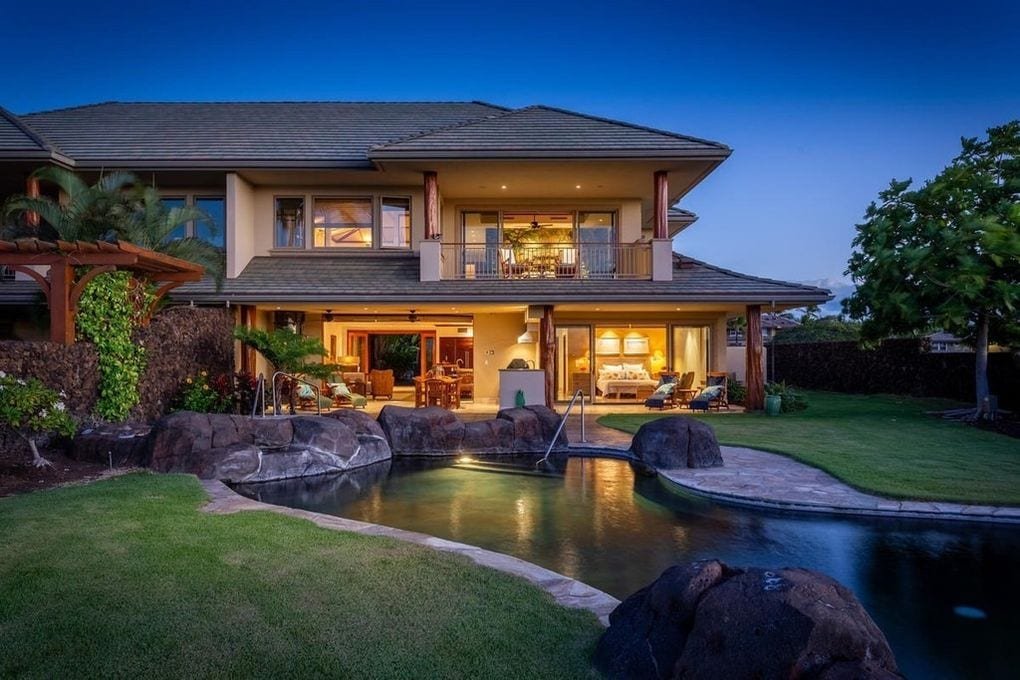 Luxury Villa Steps to Ocean w/ 3+ Bedroom Sleeps 8 gallery image 2