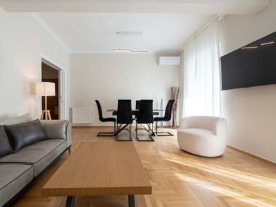 Corner Penthouse in Acropolis